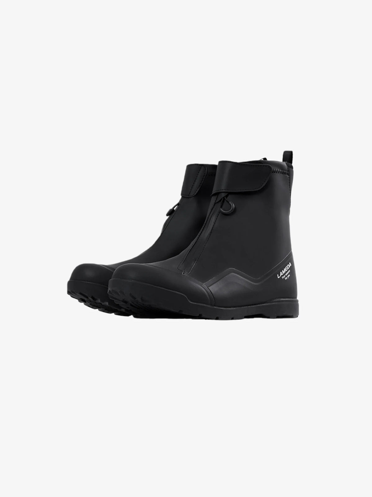 Black lamoda es-05 winter cycling boots with waterproof material and stiffened reinforced rubber sole for winter cycling