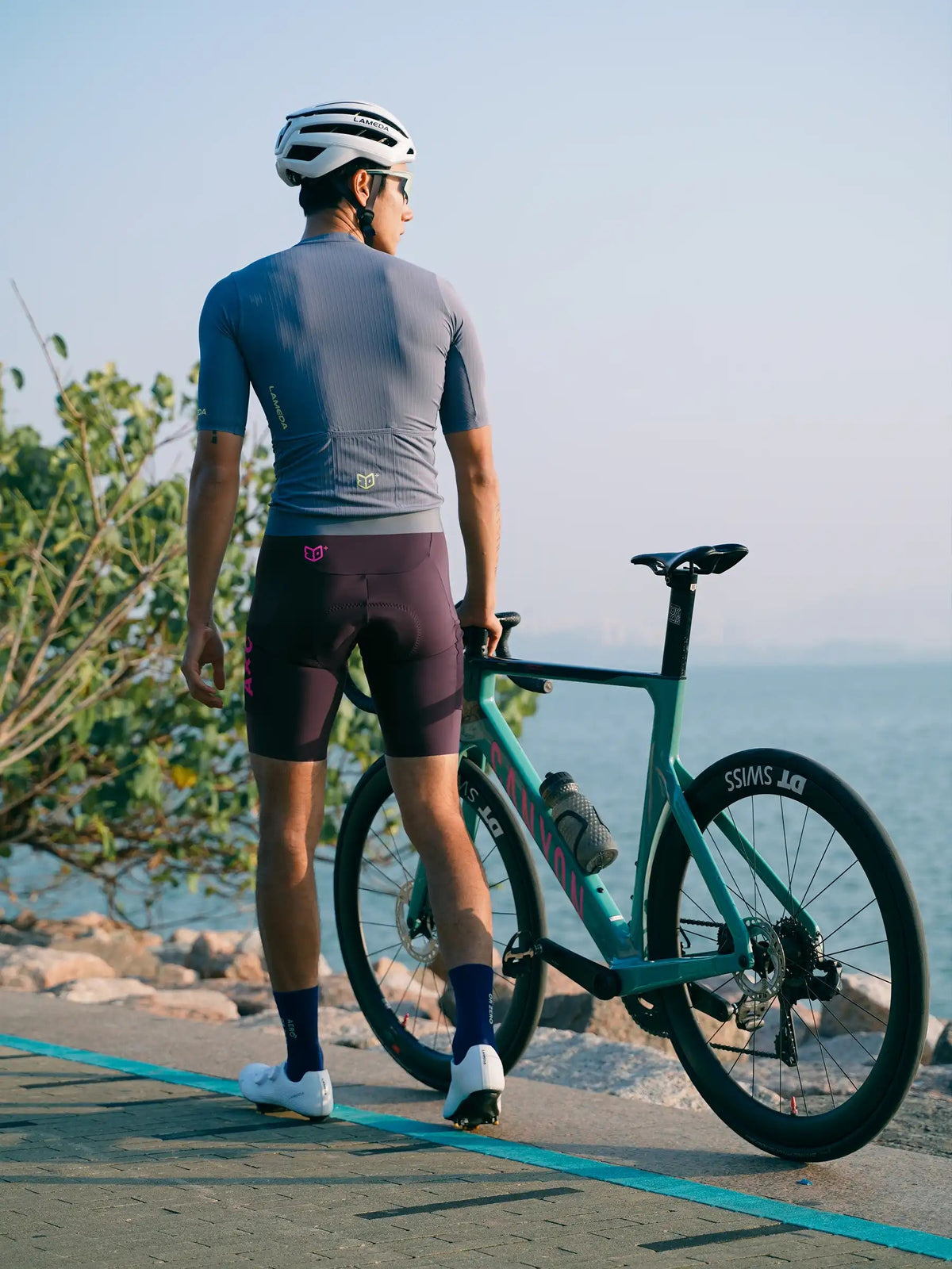 Heart Feather Men's Bib Shorts - Purple cycling detail alternate