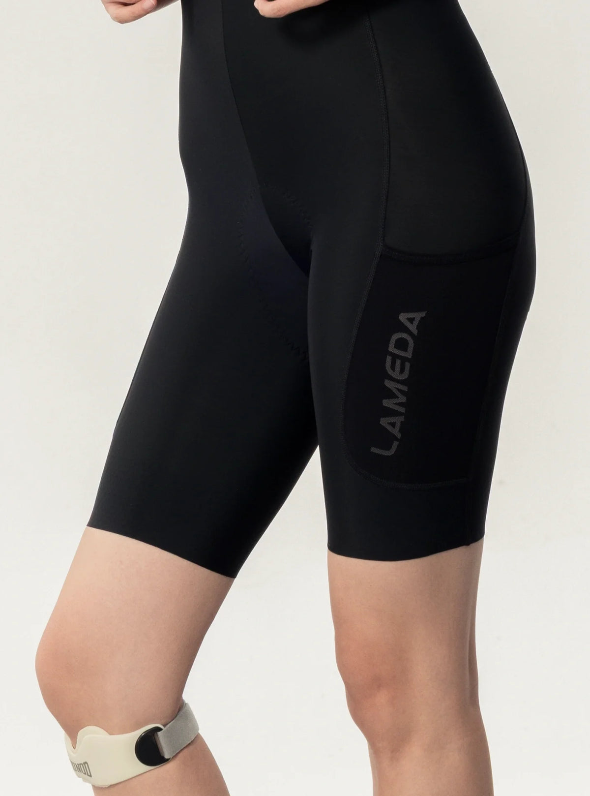 Low-friction seam construction