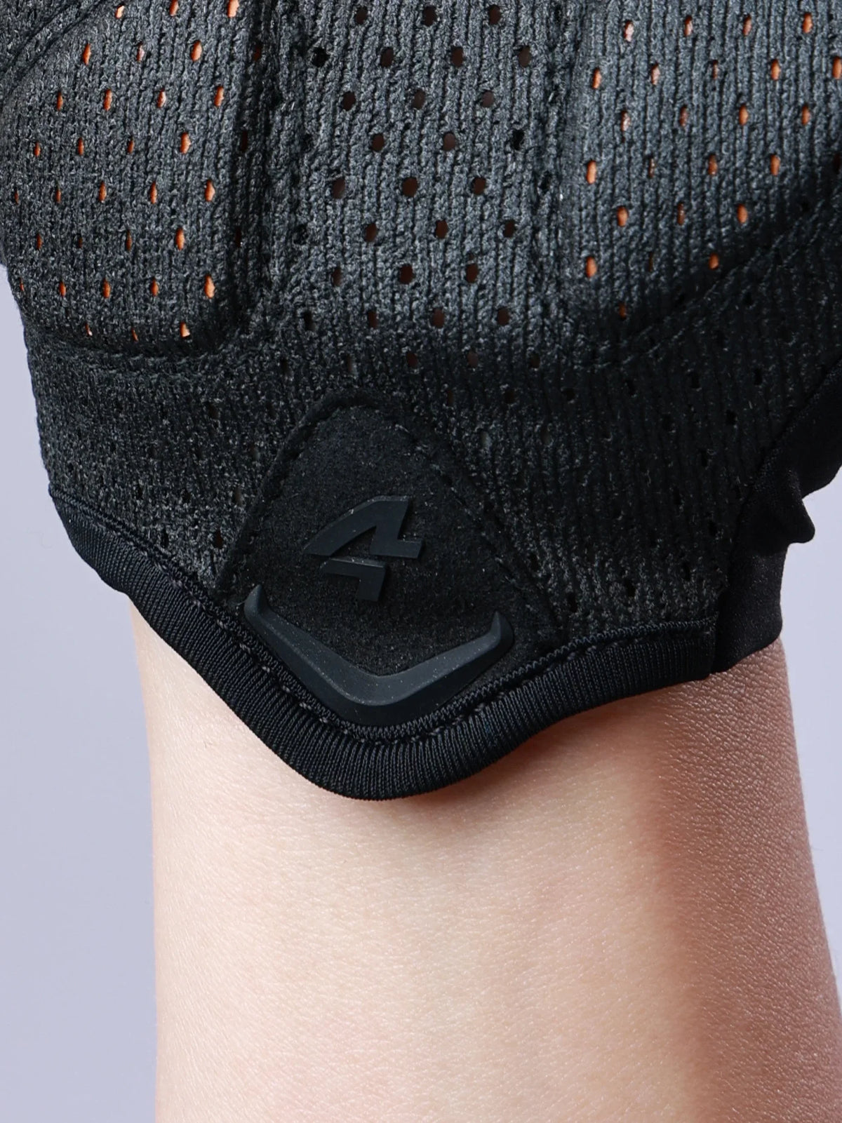 2049-bike-gloves-04