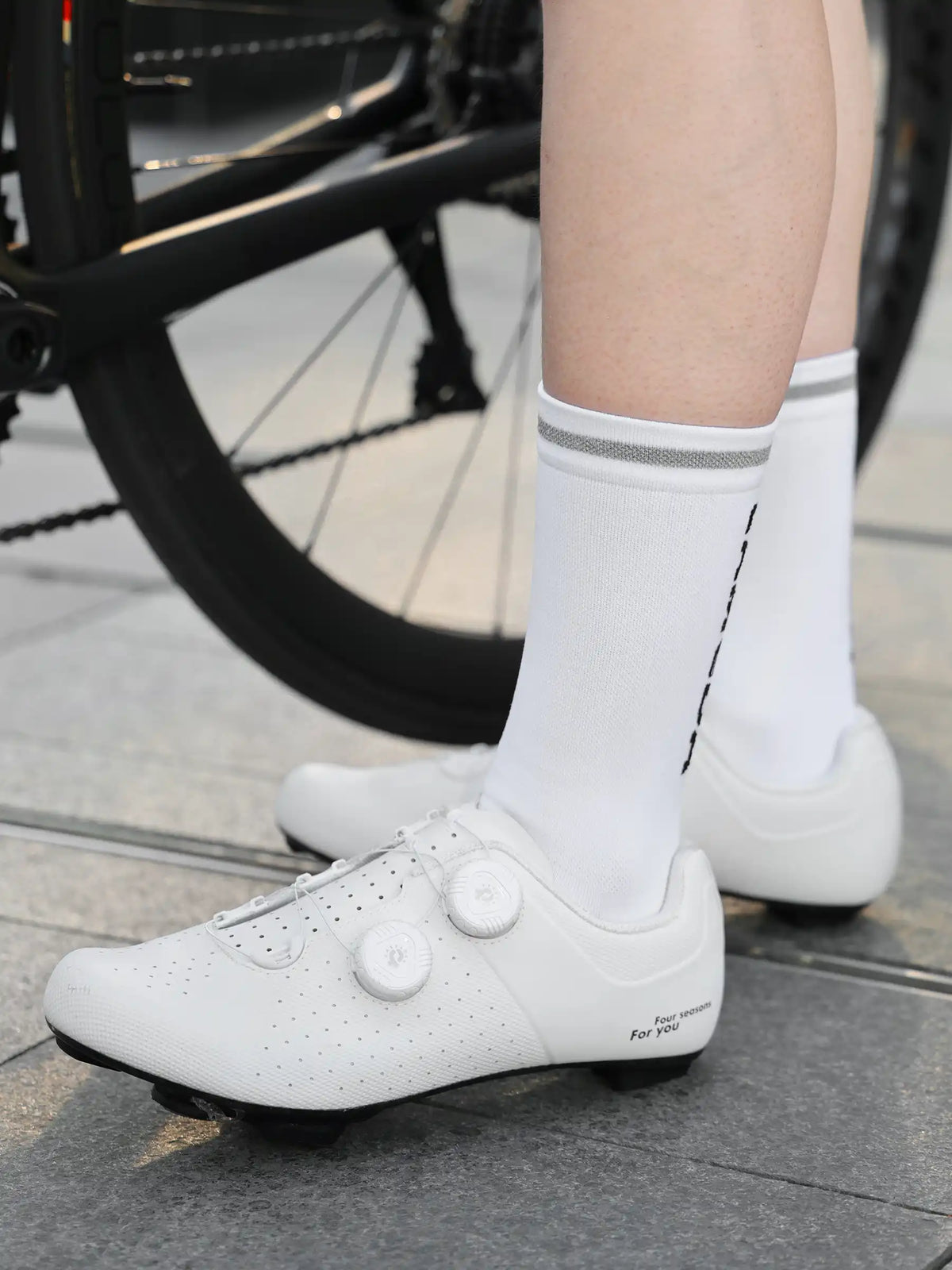Reflective Sports Socks 7305 - White