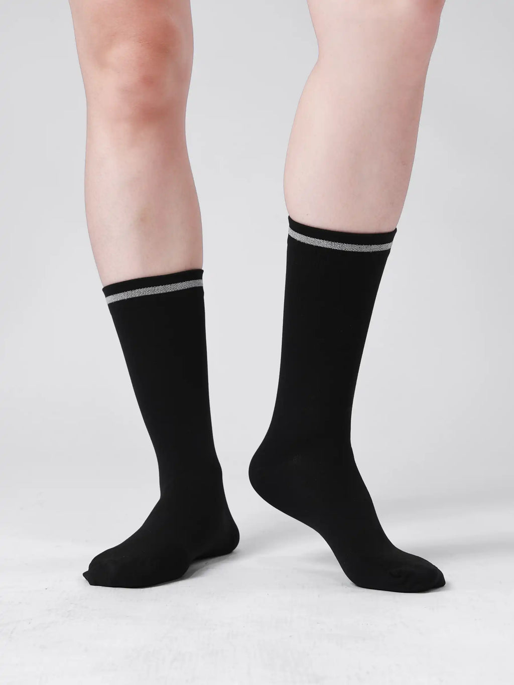 Reflective sports socks 7305 black crew socks with arch support seamless toes and a subtle silver glitter stripe top