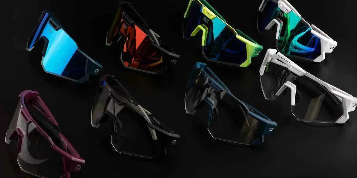 Photochromic Cycling Sunglasses LS350 - Green